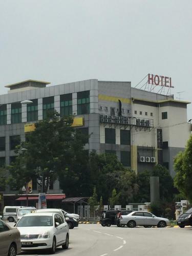 Raintree Hotel