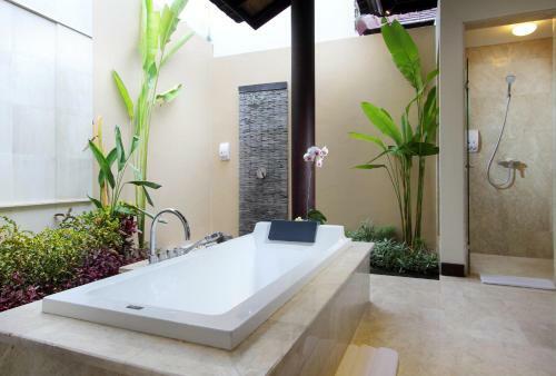 Rc Villas And Spa Bali