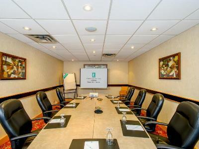 Hotel Embassy Suites Niagara Falls - Fallsview