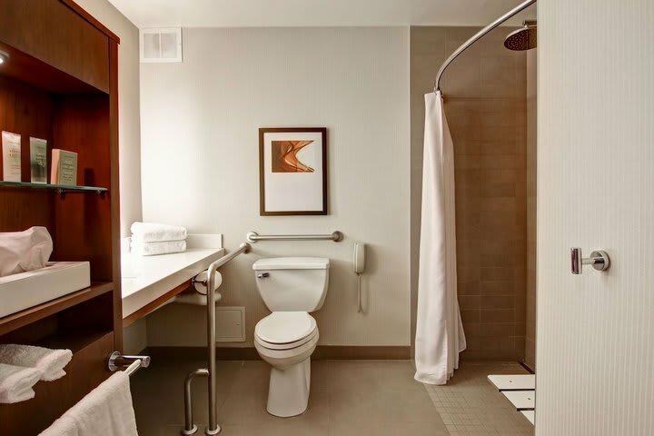 Delta Meadowvale Hotel And Conference Center