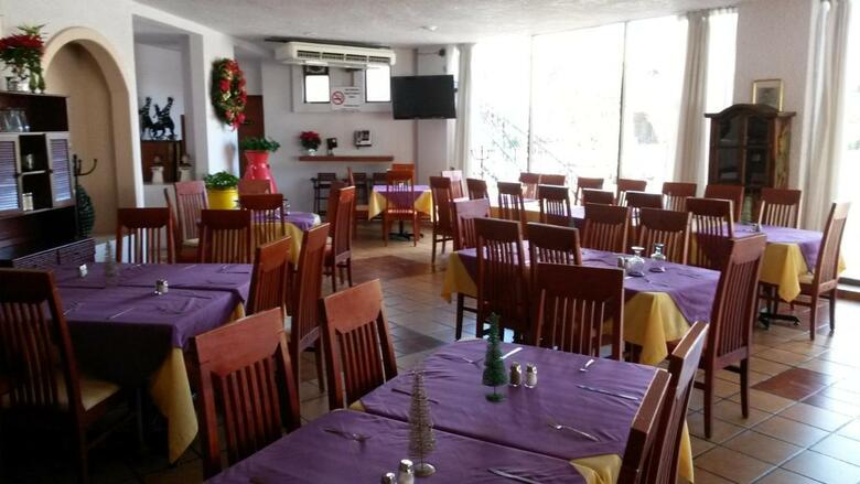 Hotel Los Arcos(.)