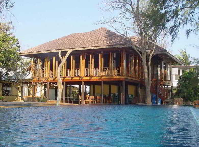 Hotel Baan Talay Dao