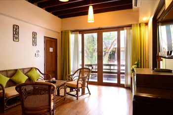 Hotel Baan Talay Dao