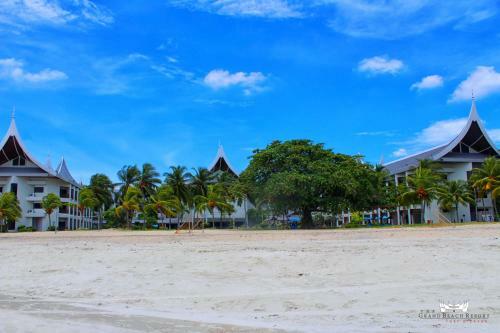 Hotel The Grand Beach Resort Port Dickson