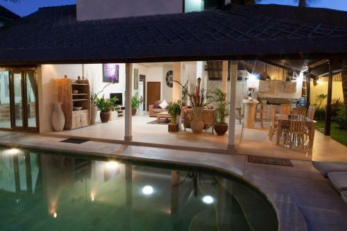 Simona Villa - Seminyak