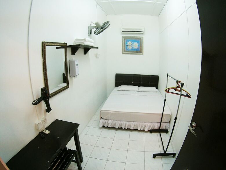 Hostal 39 Guest House