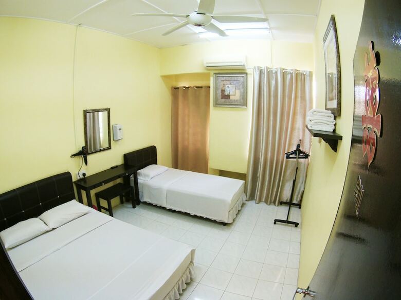 Hostal 39 Guest House
