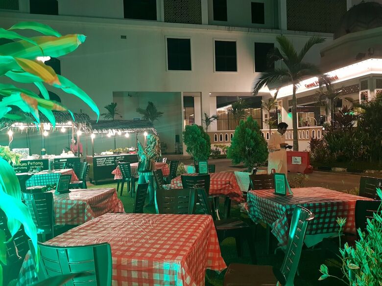 Grand Puteri Hotel