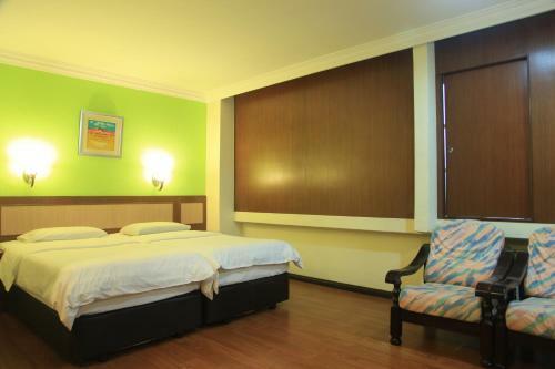 Posada K T Travellers Inn