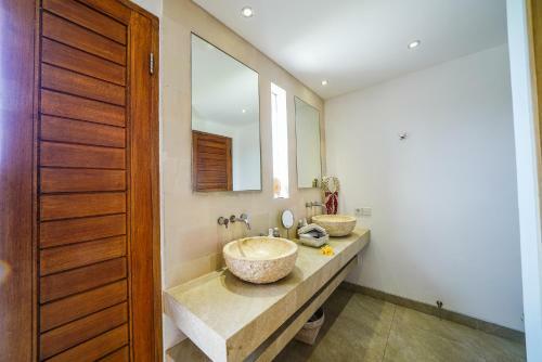 Abaca Villas