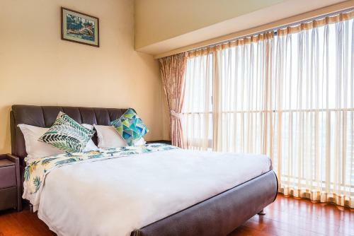Pazhou River Class Apartment