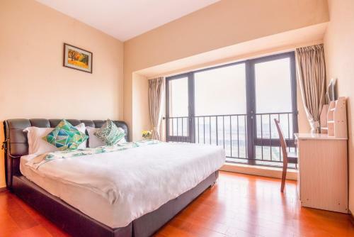Pazhou River Class Apartment