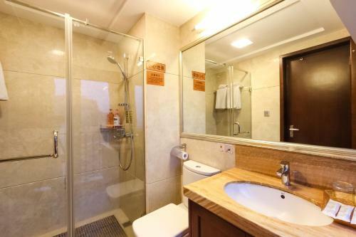 Pazhou River Class Apartment