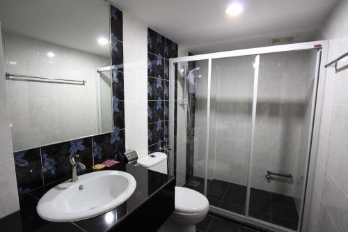 Hostal Shamrock Guest House