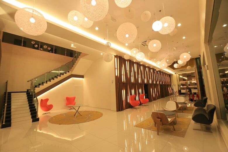 Supreme Hotel