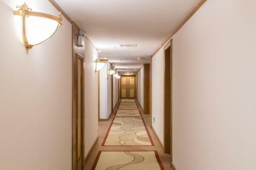 Xinyuan Hot Spring Hotel