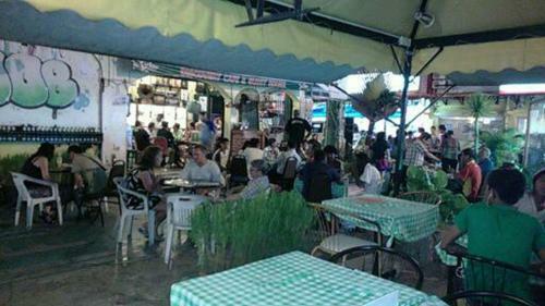 Hostal Discovery Cafe And Guesthouse