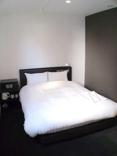 Akasaka Crystal Hotel