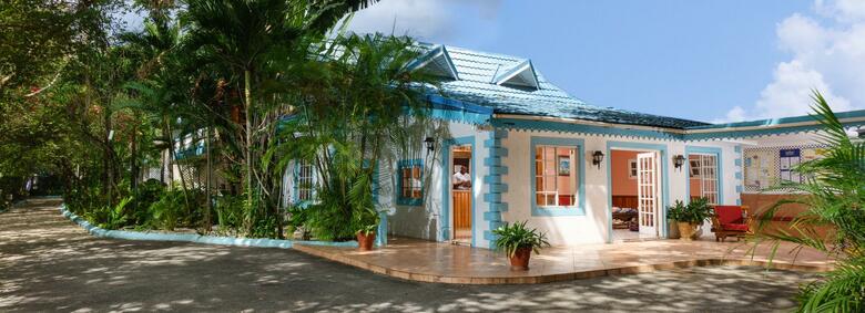 Hotel Legends Beach Resort