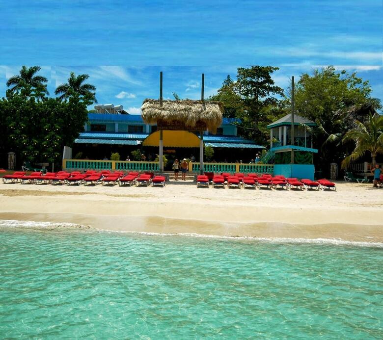 Hotel Legends Beach Resort