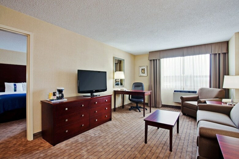 Holiday Inn Hotel & Suites Winnipeg Downtown
