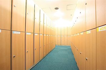 Shinjuku Kuyakusho-mae Capsule Hotel