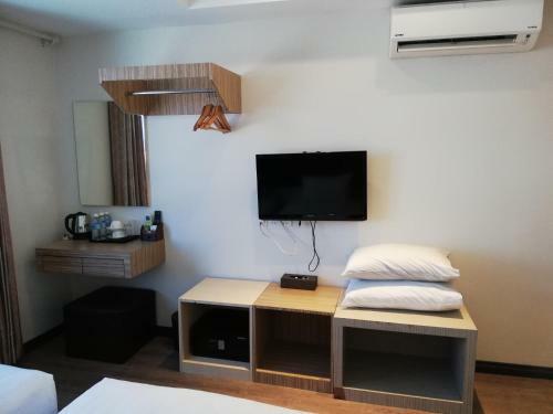 Ease Hotel Sdn Bhd