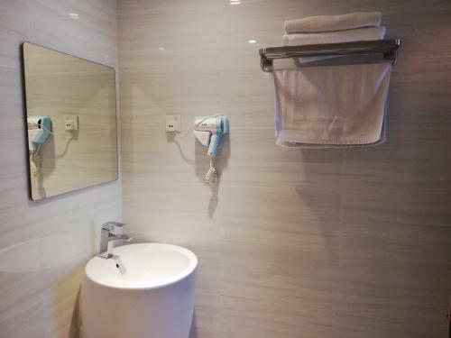 Ease Hotel Sdn Bhd