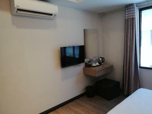 Ease Hotel Sdn Bhd