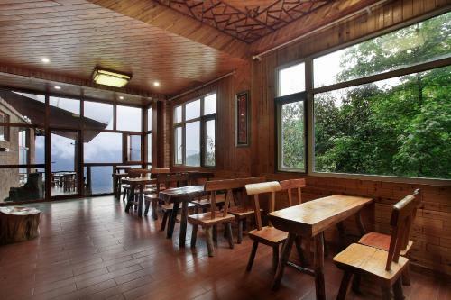 Hostal Baike Hotel