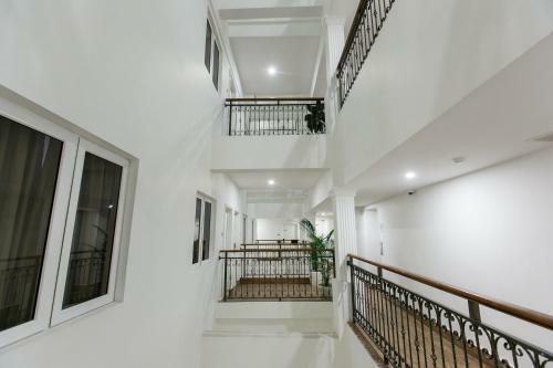 Belllo Hotel Jb Central