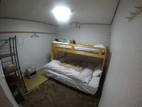 Hostal Japow House