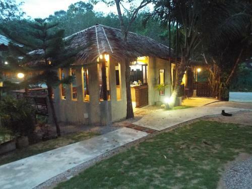 Bed & Breakfast Aonang Third Place