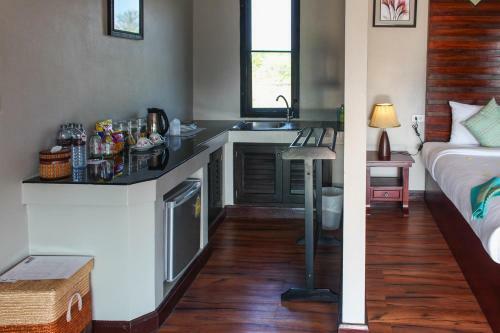 Hotel The Hip Resort @ Khao Lak