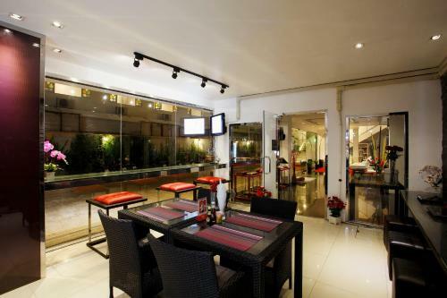 Grand Sunset Hotel