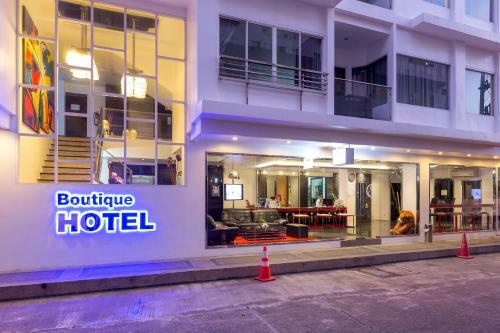 Grand Sunset Hotel