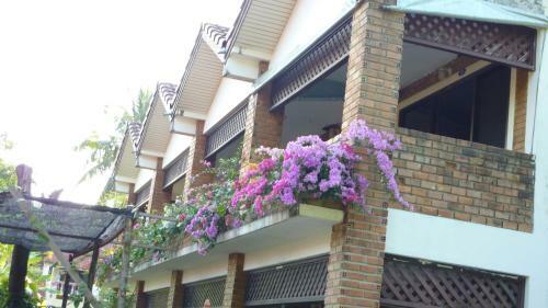 Ladda Resort