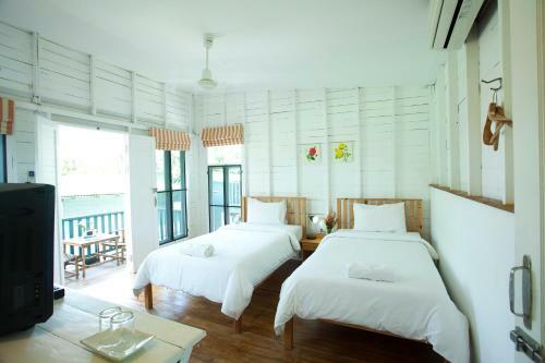 Sunshine Inn Resort