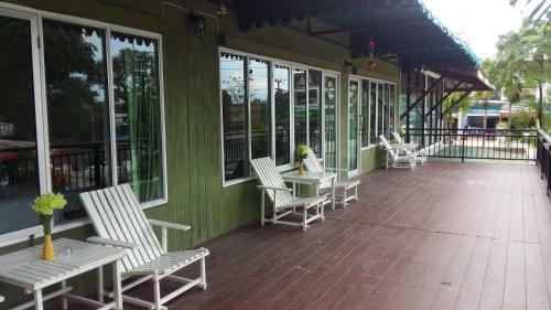 Sunshine Inn Resort