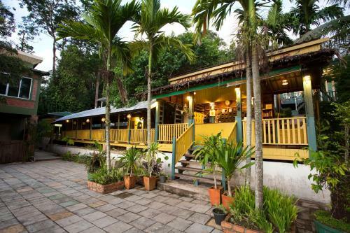 Sunshine Inn Resort