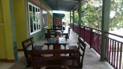 Sunshine Inn Resort