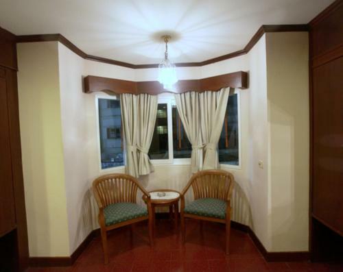Hotel Karon Cafe Inn
