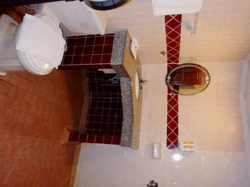 Hotel Karon Cafe Inn