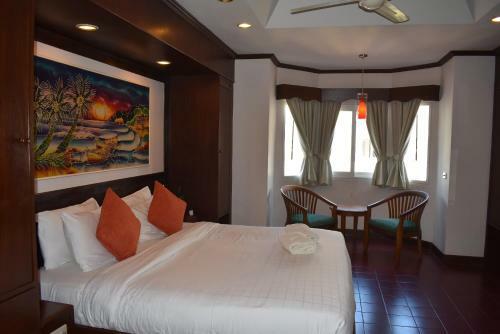 Hotel Karon Cafe Inn