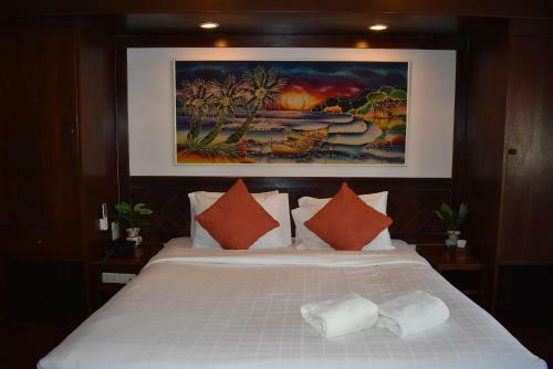 Hotel Karon Cafe Inn