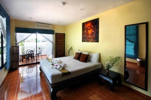 Hotel Baan Suay Karon Beach