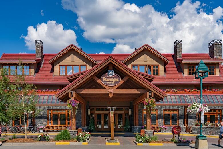 Hotel Banff Ptarmigan Inn