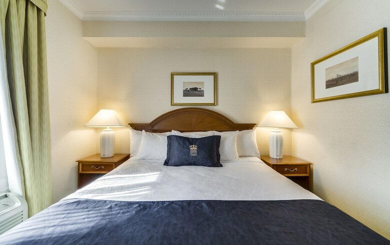 Hotel Monte Carlo Inns Toronto West Suites