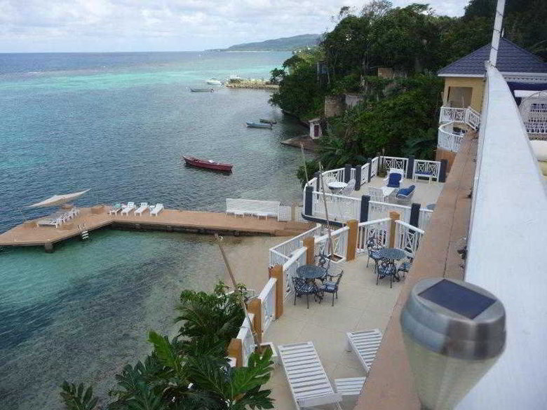 Hotel Moxon Beach