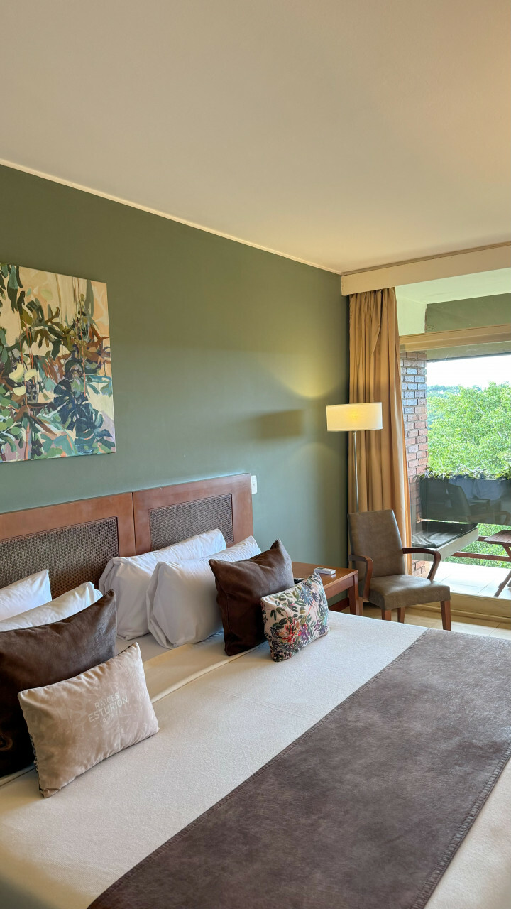 Raices Esturi�n Hotel